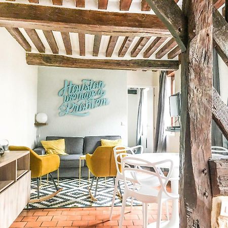 Houston A Honfleur Apartment Bagian luar foto