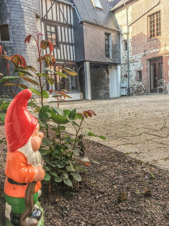 Houston A Honfleur Apartment Bagian luar foto