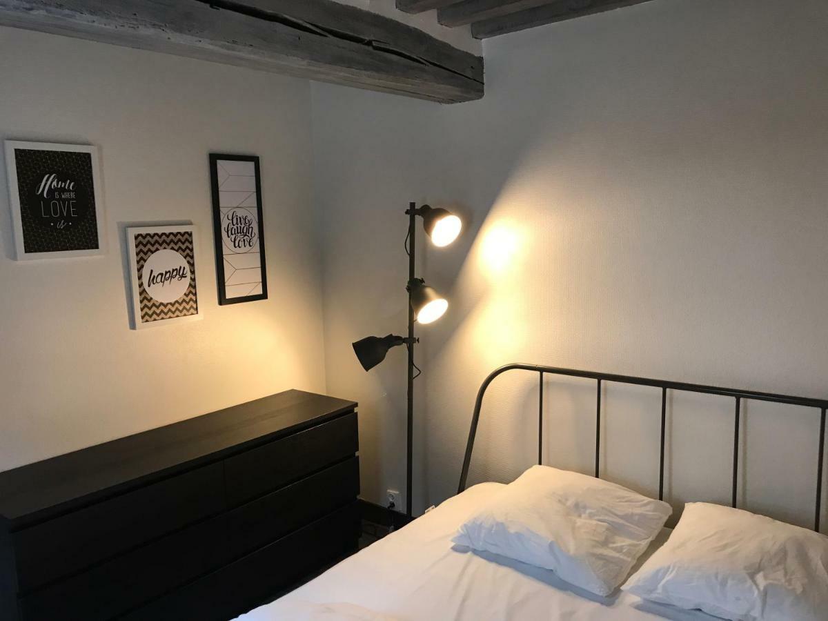 Houston A Honfleur Apartment Bagian luar foto