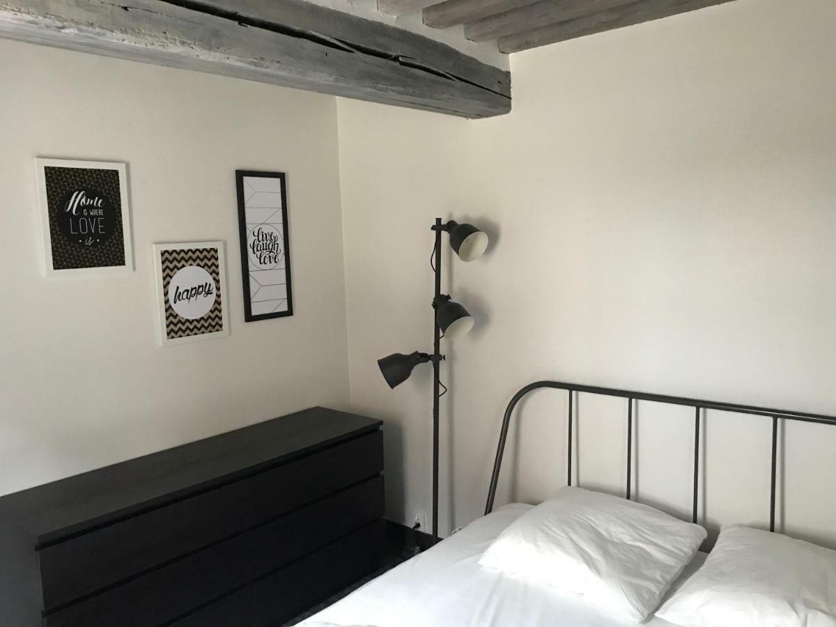 Houston A Honfleur Apartment Bagian luar foto