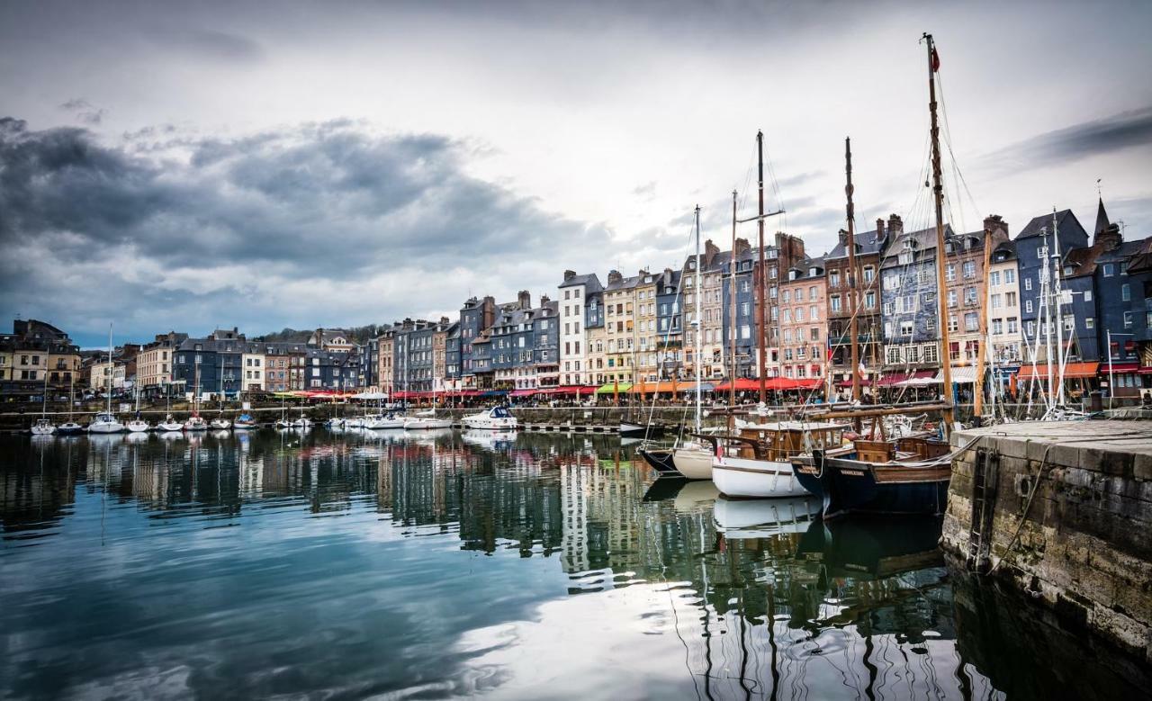 Houston A Honfleur Apartment Bagian luar foto